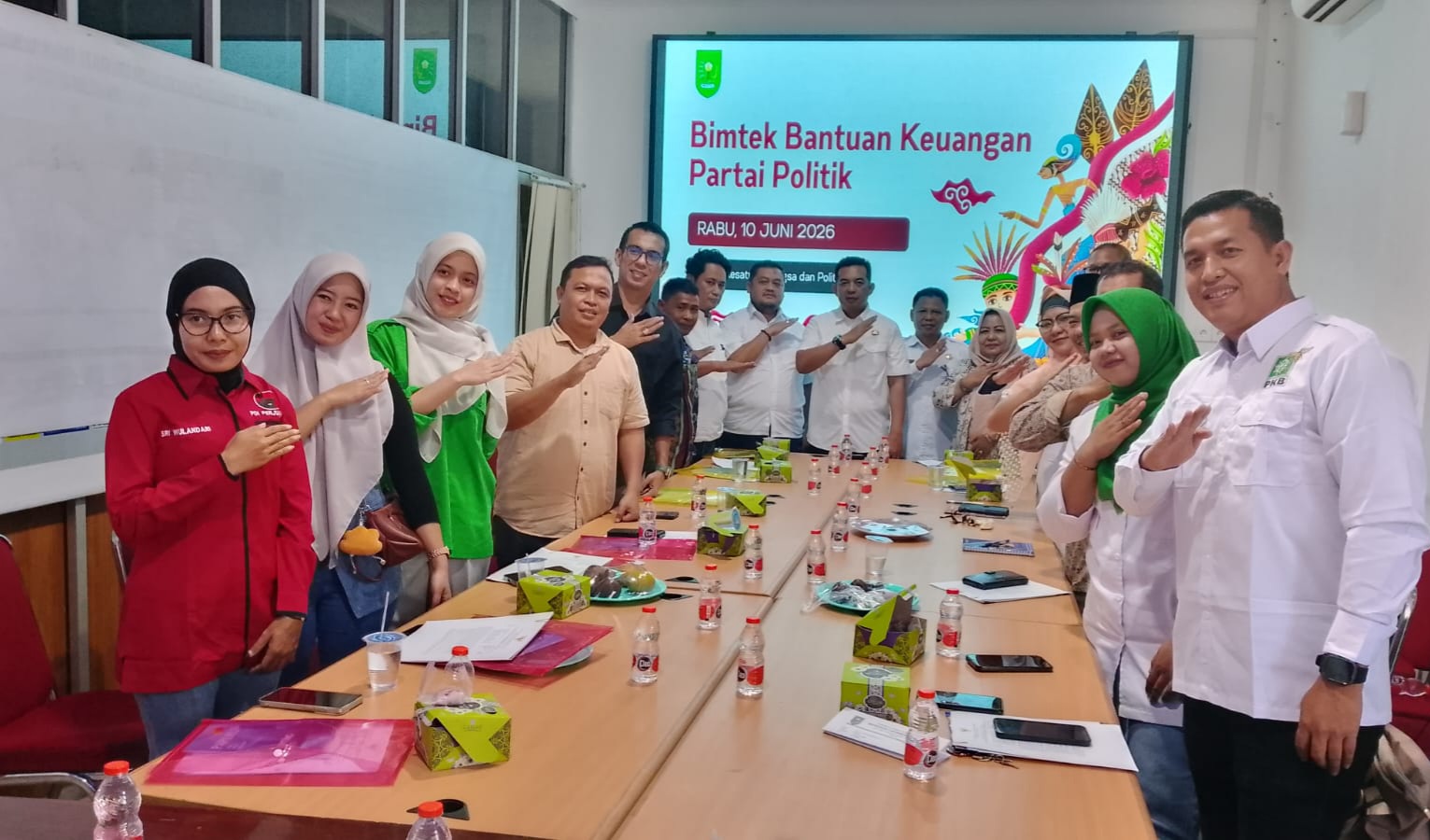 Kesbangpol Inhu Gelar Bimtek Pengelolaan Keuangan Parpol