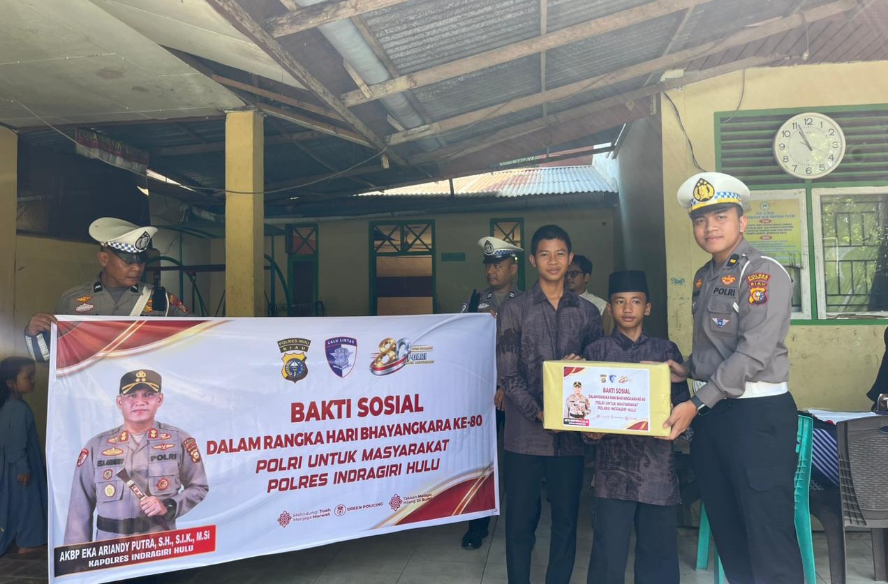 Hut Bhayangkara, Polres Inhu Salurkan 250 Paket Sembako Ke Panti Asuhan