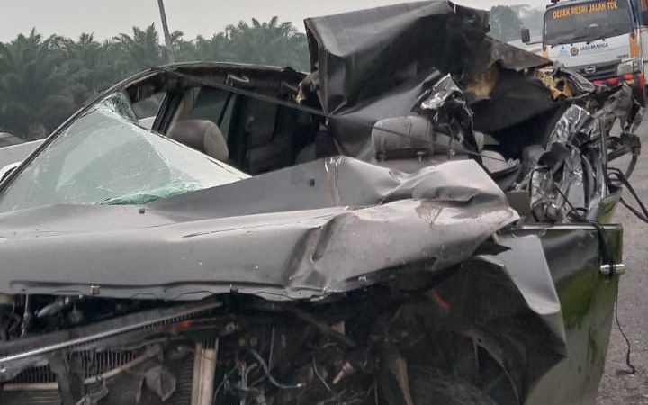 Mobil Innova Tabrak Truk Mitsubishi di Tol Medan-Tebing Tinggi, Kasat Lantas Sergai Cek dan Olah TKP