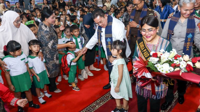 Wali Kota Bersama Bunda PAUD Ny Liswati Wesly Silalahi Hadiri Acara Pelepasan Anak Didik PAUD-Sanggar Anak Balita se-Kota Pematangsiantar TA 2025/2026