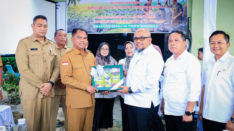 Bupati Sergai Apresiasi TJSL PTPN IV Saat Lepas Produk Dodos Koperasi Melati Jaya Steel