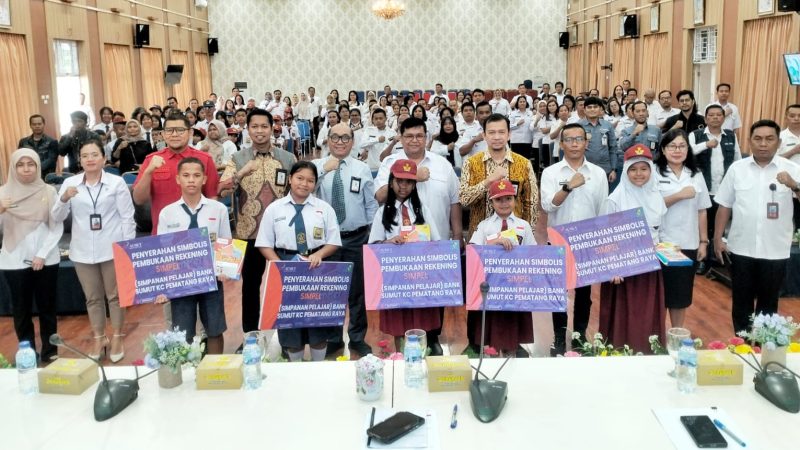 Sekda Simalungun Ajak Pelajar Mulai Menabung Sejak Dini