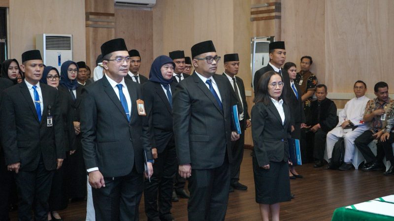 Lantik 69 Pejabat Manajerial, Wali Kota Medan : Atasan Itu Hierarki, Masyarakat Adalah Jabatan Tertinggi