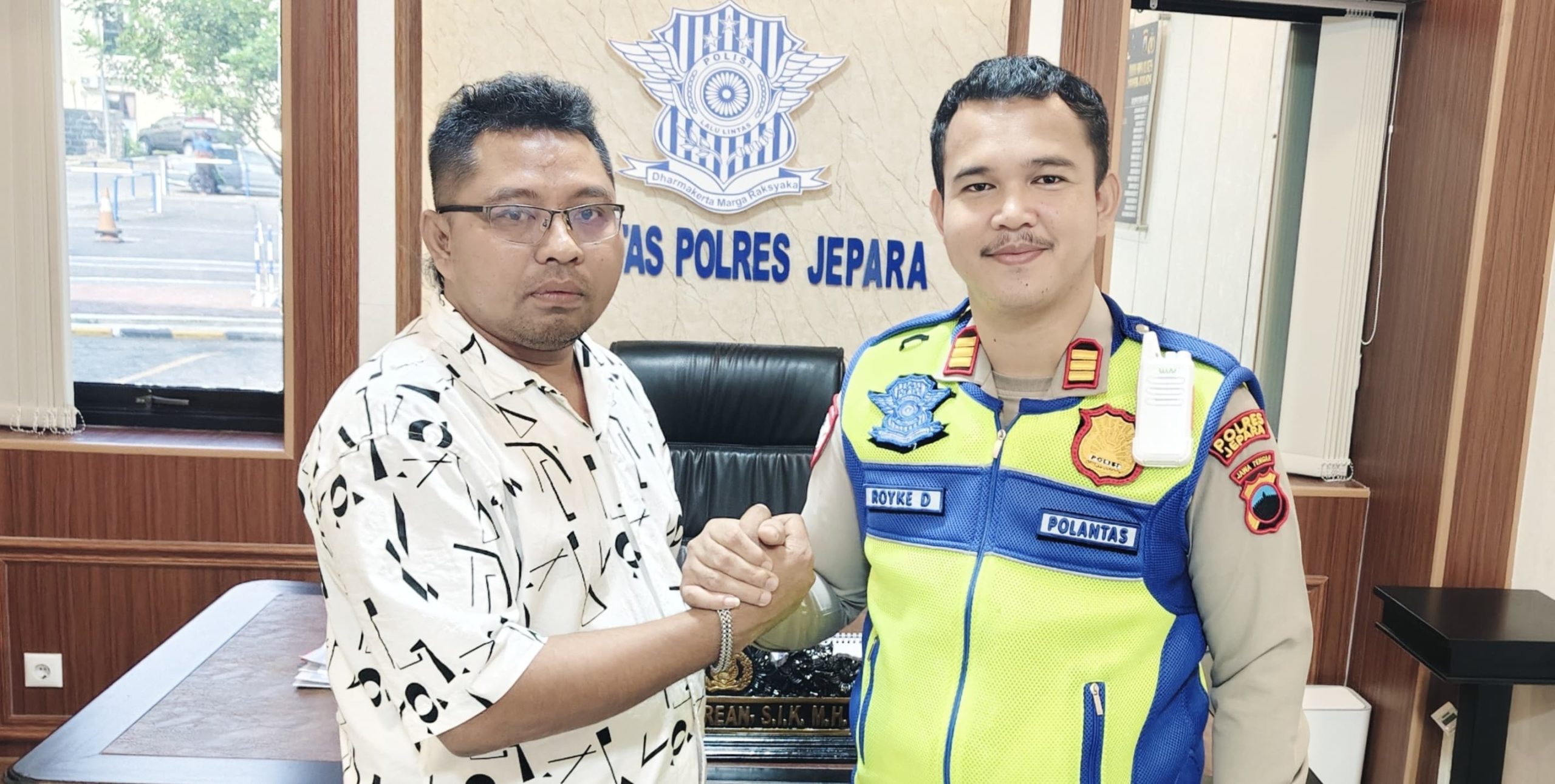 771 Kecelakaan, Kasatlantas Jepara dan SMSI Sepakat Gencarkan Edukasi Keselamatan Berkendara AKP Royke Dorong Budaya Tertib Lalu Lintas Melalui Edukasi Desa