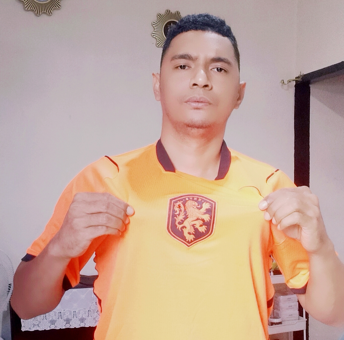 Dari Bintuni untuk Oranje: Cinta Azrul pada Belanda Tak Pernah Pudar Selama 31 Tahun