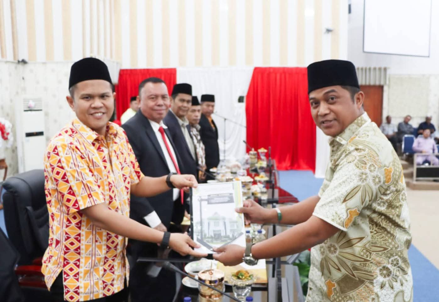 DPRD Sergai Gelar Paripurna, Ketua Bapemperda Hari Ananda Sampaikan Dua Ranperda Inisiatif DPRD