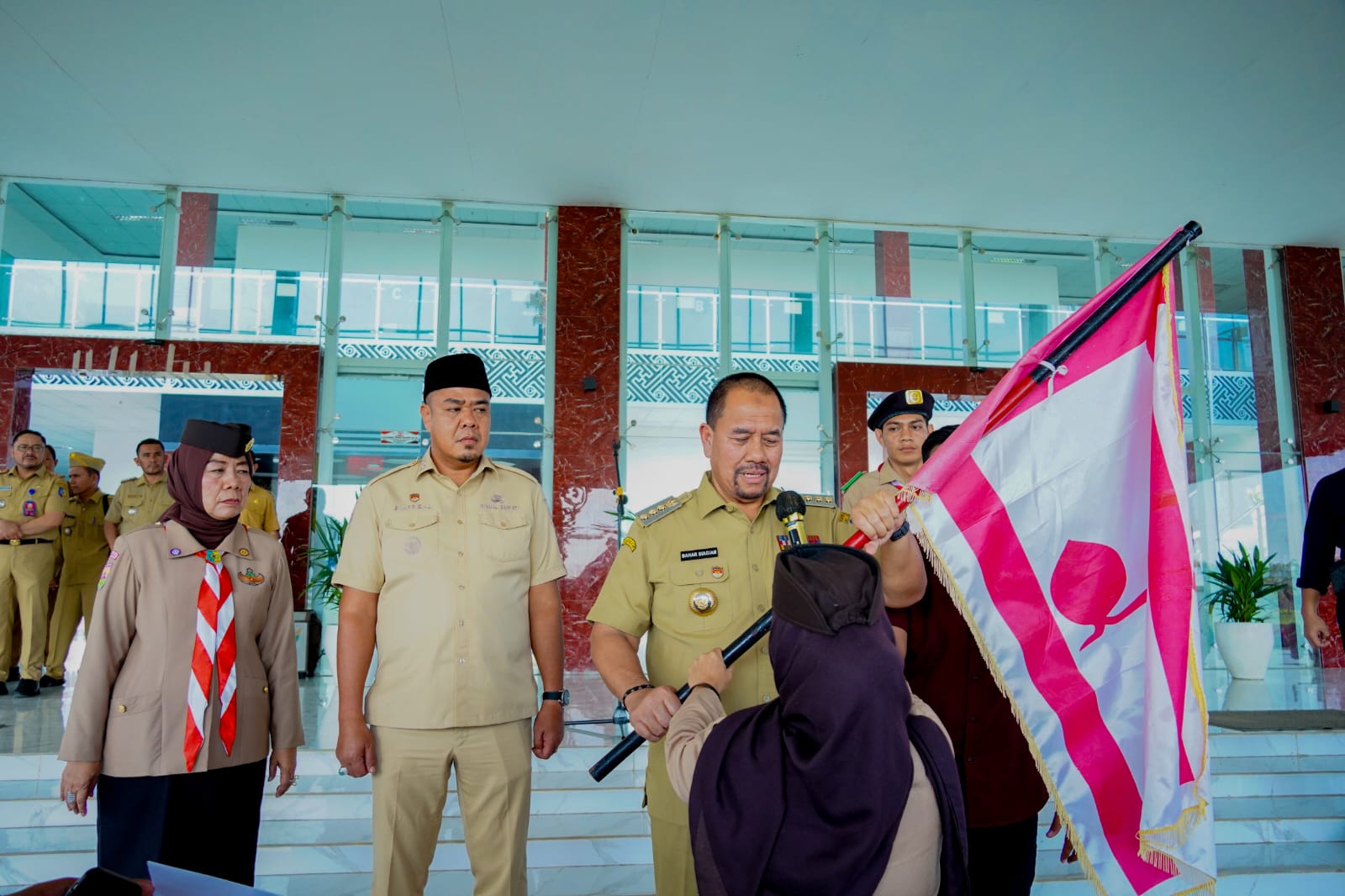 Bupati Baharuddin Siagian Lepas Kontingen Jambore Daerah Sumatera Utara XI Tahun 2026