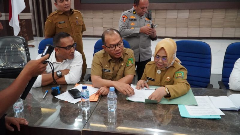 Plt. Bupati Tiorita Surbakti Perjuangkan Percepatan Bantuan Korban Banjir Langkat