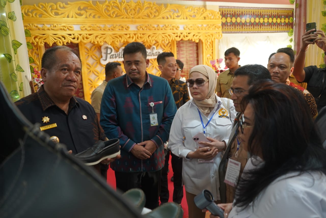 Ketua Tim Komisi VII DPR RI dan Gubsu Kunjungi Paviliun Asahan Di PRSU