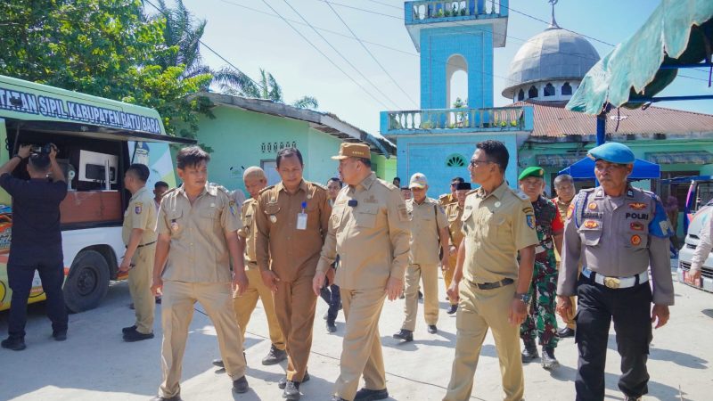Bupati Baharuddin Siagian Tinjau Program Berlayar, Hadirkan Pelayanan Publik Terpadu hingga Tingkat Desa