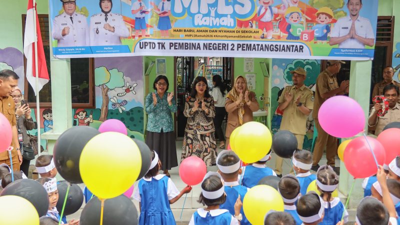Bunda PAUD Kota Pematangsiantar Hadiri Pembukaan MPLS di UPTD TK Pembina Negeri 2, Jalan Laguboti Ujung