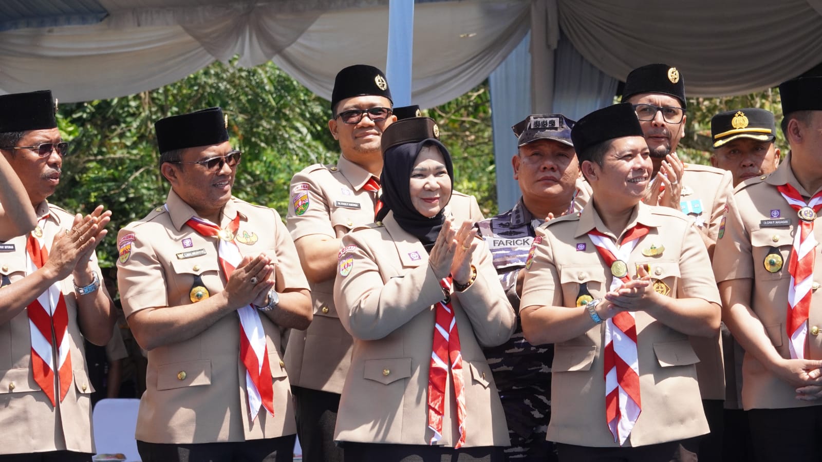 Plt. Bupati Langkat Tiorita Semangati Kontingen Pramuka pada Penutupan Jamdasu XI Sumut