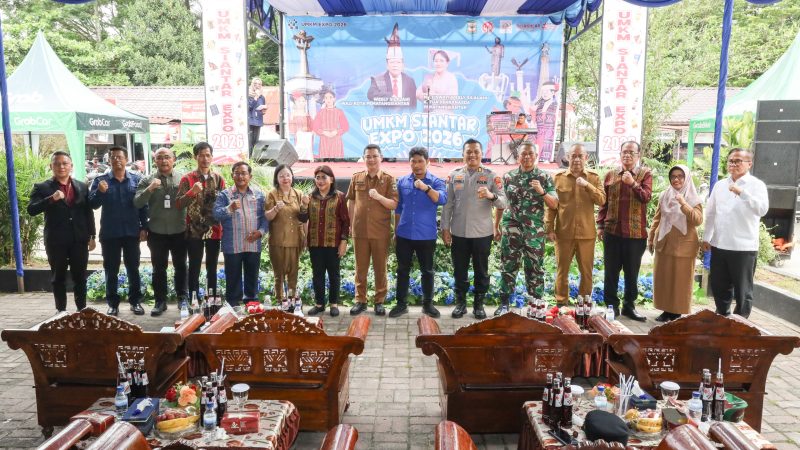 Wali Kota Diwakili Staf Ahli Bidang Pembangunan dan Ketua Dekranasda Kota Pematangsiantar Hadiri dan Buka Kegiatan UMKM Siantar Expo Tahun 2026