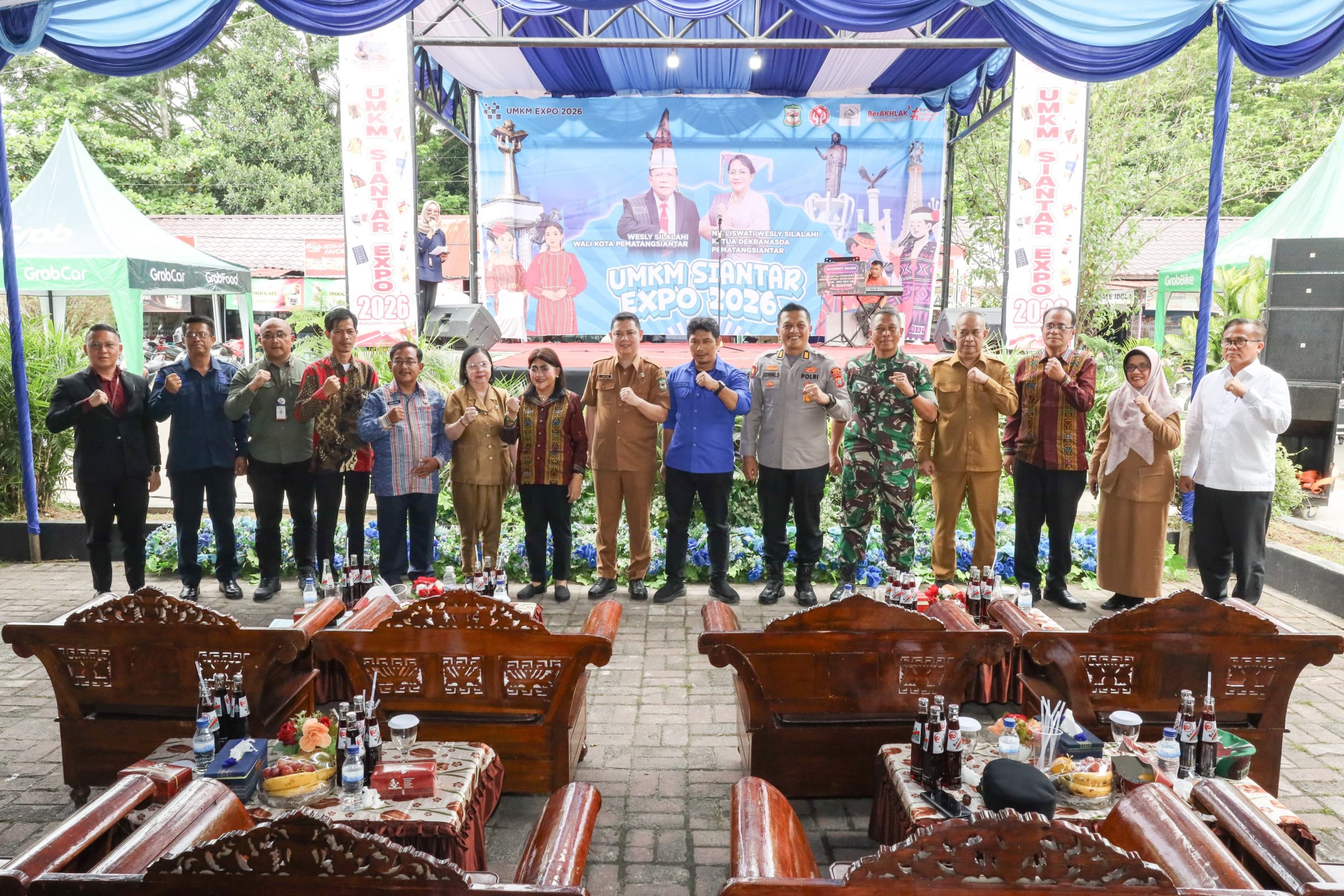 Wali Kota Diwakili Staf Ahli Bidang Pembangunan dan Ketua Dekranasda Kota Pematangsiantar Hadiri dan Buka Kegiatan UMKM Siantar Expo Tahun 2026