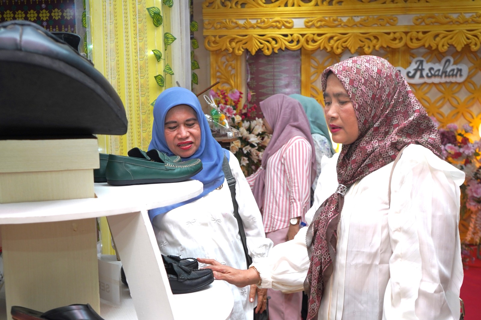 Ketua TP PKK Kabupaten Asahan Kunjungi Paviliun Di PRSU Ke-50