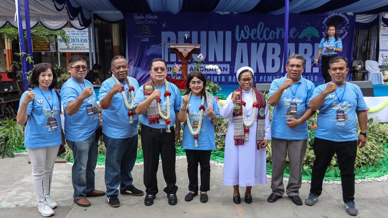 Wali Kota Didampingi Ketua TP PKK Pematangsiantar Menghadiri Acara Reuni Akbar Alumni Lintas Angkatan SMP Cinta Rakyat 1 Kota Pematangsiantar