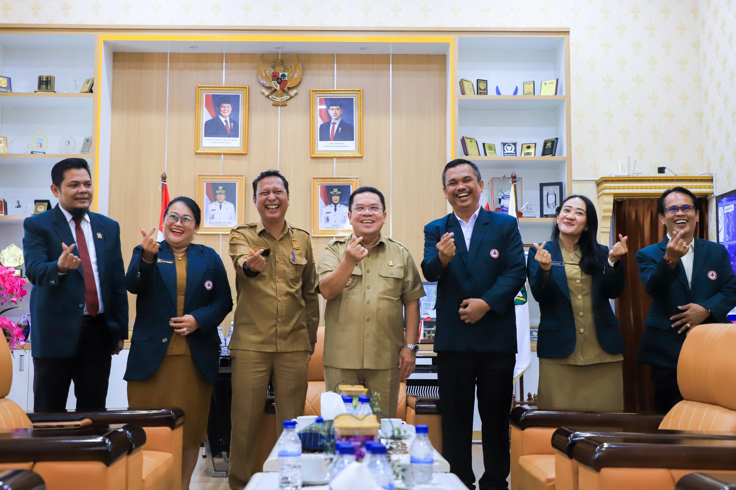 Wali Kota Wesly Silalahi Didampingi Kepala Dinas Kesehatan Sambut Silaturahmi Sekaligus Audiensi Pengurus Cabang Terpilih IDI Pematangsiantar – Simalungun Masa Bakti 2025-2028