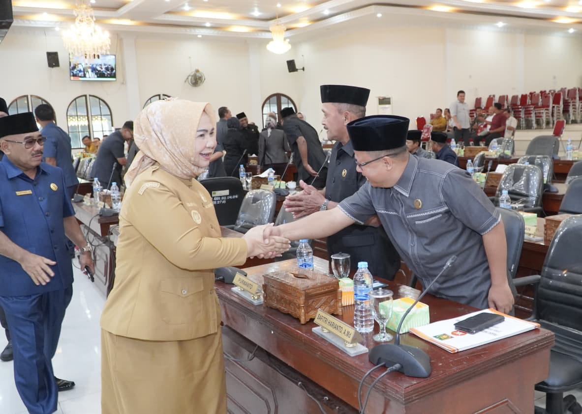 Plt. Bupati Tiorita Sampaikan Jawaban Fraksi, Dorong Ranperda Perkuat Tata Kelola Aset Daerah