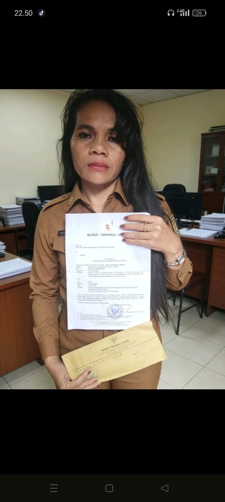 Tangis Ibu 9 Anak Pecah, PNS Golongan I/d Dipecat Usai Tuntut TPP 19 Bulan Tak Dibayar