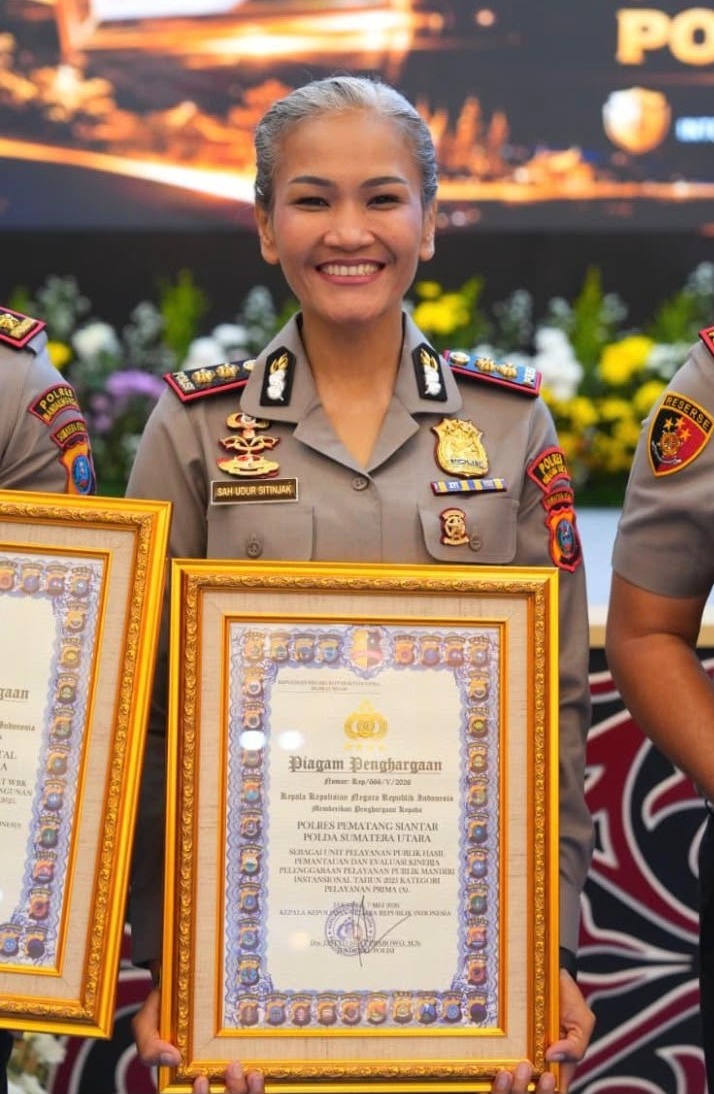 Kapolres Pematangsiantar Terima Piagam Penghargaan Pelayanan Prima Kategori A dari Kapolri, Diserahkan Kapolda Sumut