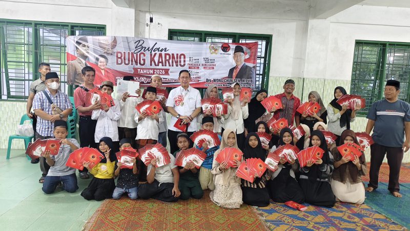 Wong Chun Sen Rayakan Bulan Bung Karno dengan Berbagi Buku dan Makan Bersama Anak Yatim Panti Asuhan Al-Waliyah Medan