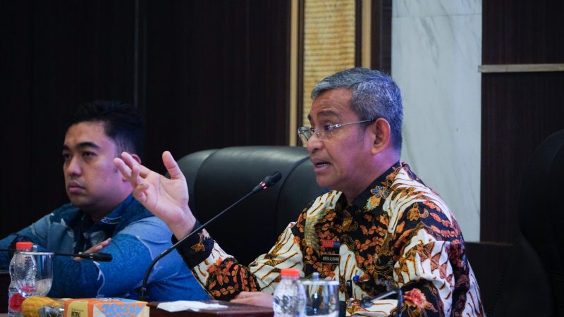 Dinilai Belum Maksimal, Wali Kota Medan Beri Tenggat Camat Tuntaskan Digitalisasi Bansos