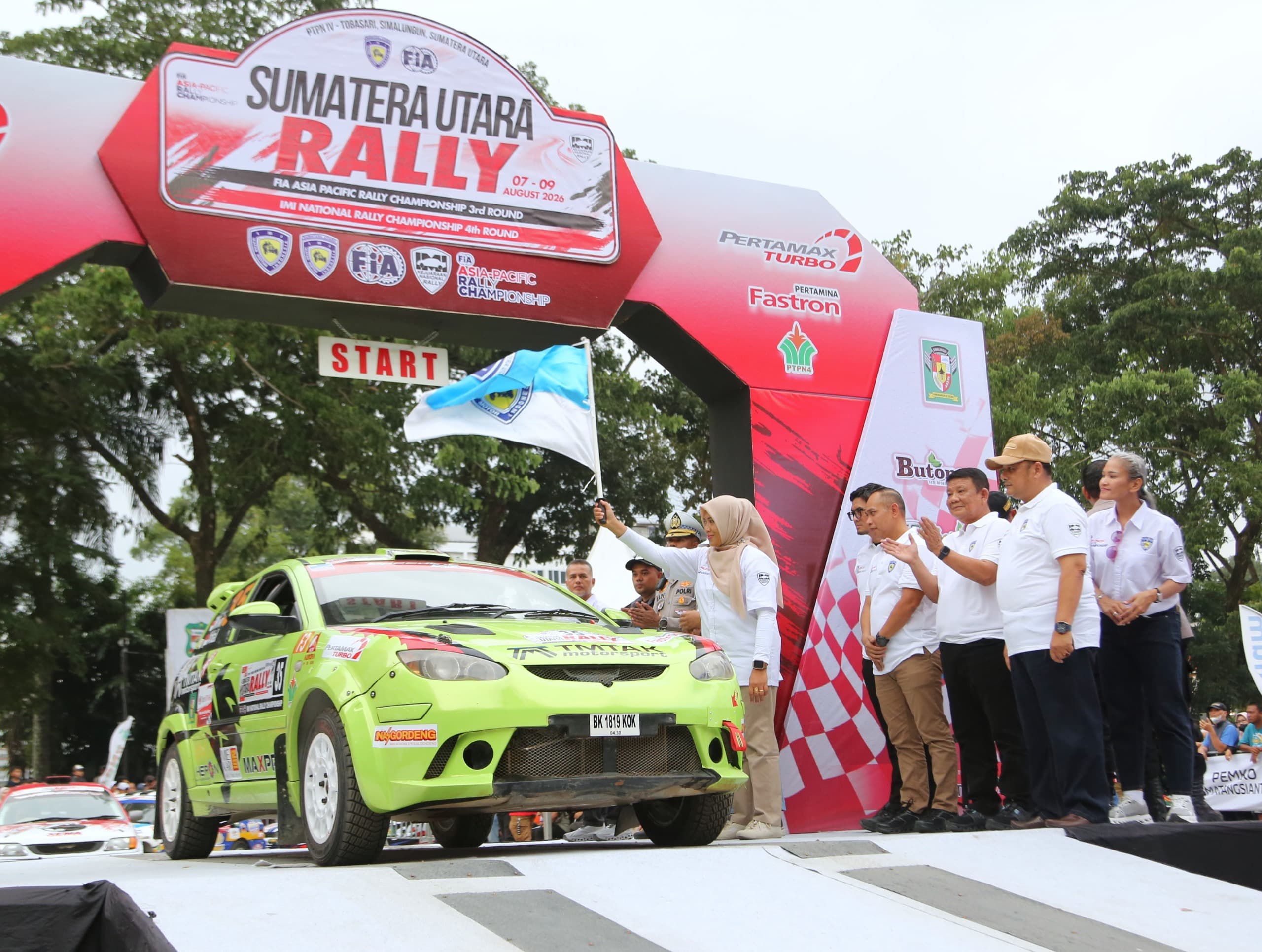 Wali Kota Diwakili Herlina Selaku Wakil Wali Kota Hadiri Ceremonial Start Sumatera Utara Rally 2026 FIA APRC Round 3 dan IMI National Rally Championship Round 4