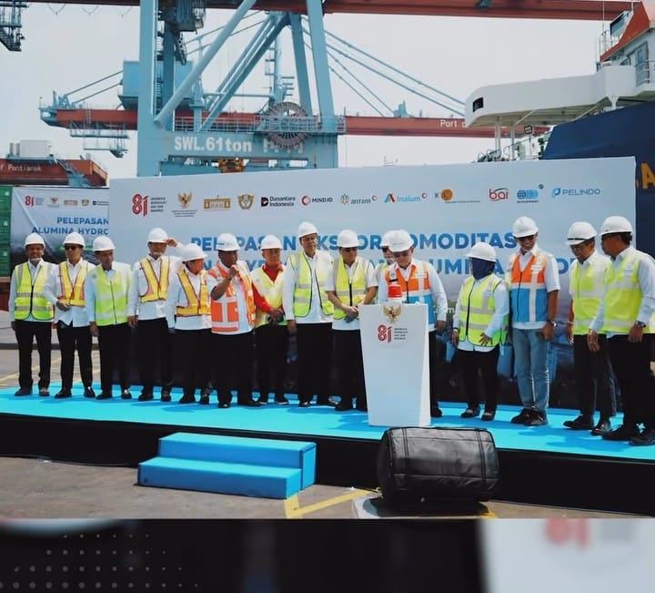 INALUM Lepas Ekspor Perdana Alumina ke Jepang dari Pelabuhan Dwikora Pontianak