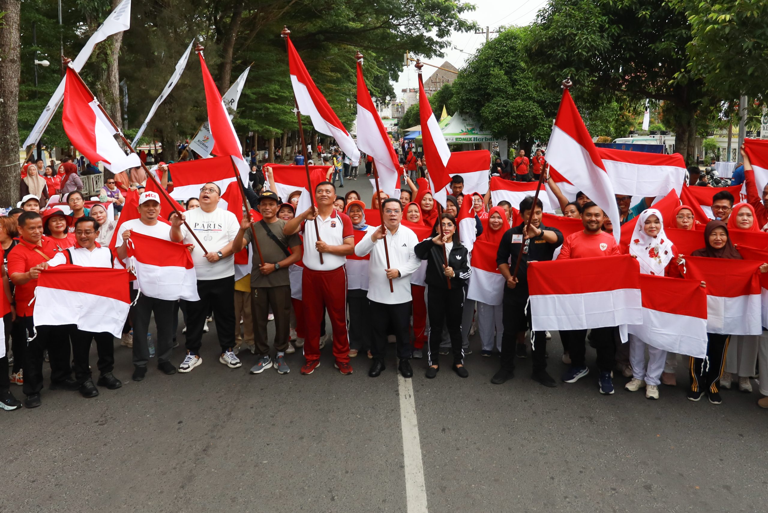 Wali Kota dan Ketua TP PKK Pematangsiantar Hadiri Acara Car Free Day Rangkaian Peringatan HUT RI ke-81