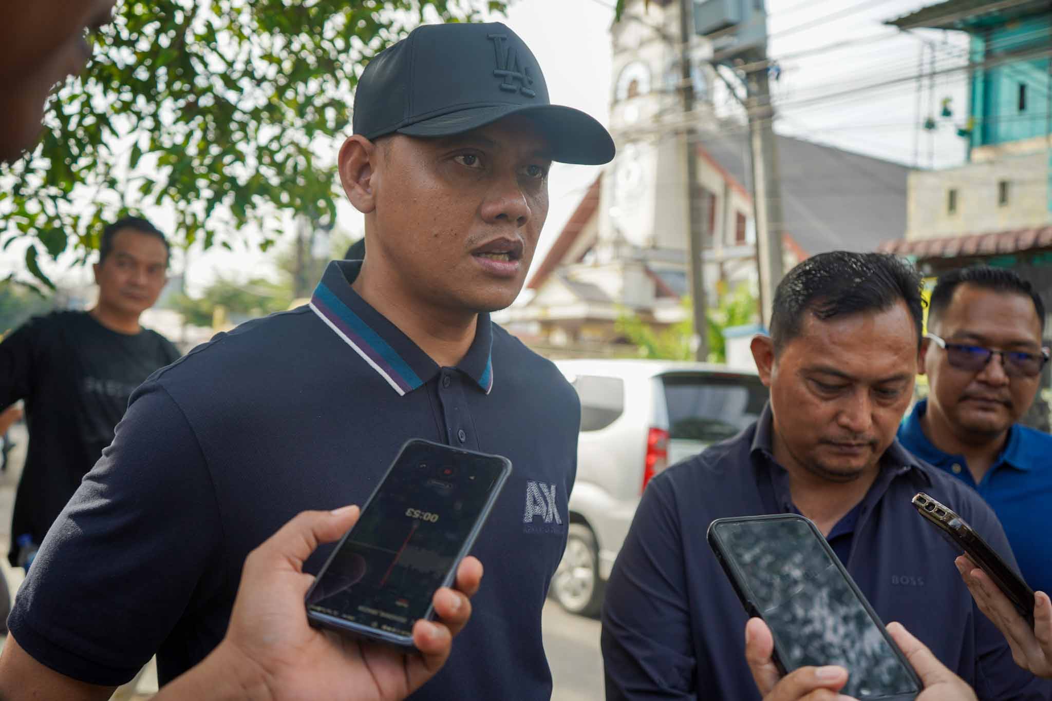 Kadis SDABMBK Kerahkan Sejumlah Alat Berat Bersihkan Parit Jalan Taduan Dari Sedimentasi Tebal