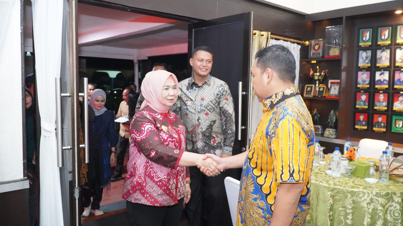 Plt. Bupati Langkat Tiorita Perkuat Sinergi dengan Yonif 100/Prajurit Setia