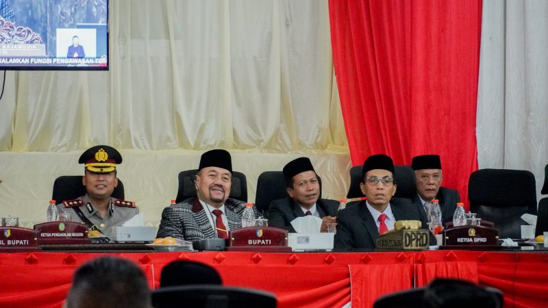Bupati Baharuddin Siagian Hadiri Paripurna Istimewa Pidato Kenegaraan HUT ke-81 Kemerdekaan RI