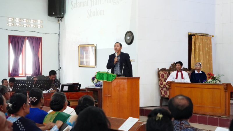 ‎Lautan Cahaya dan Pesta Kembang Api Warnai Semarak Malam Taptu HUT ke-81 RI di Tarutung