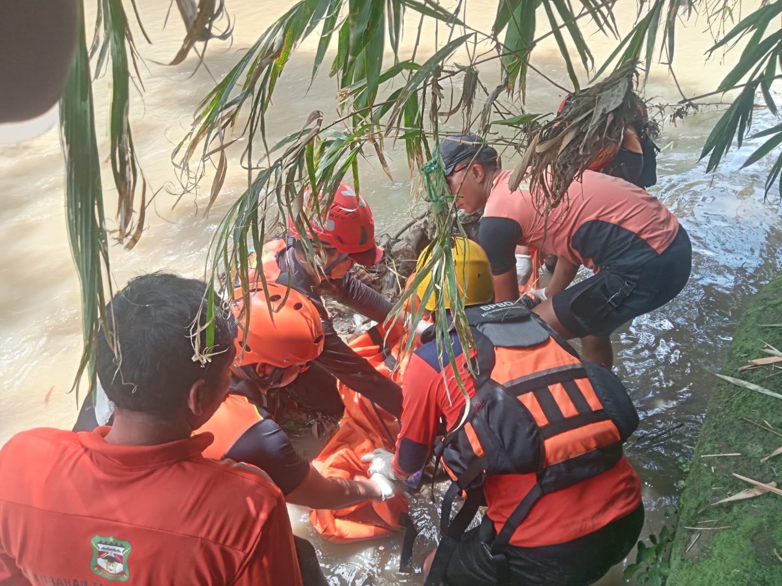 Bocah Hanyut di Bah Sosopan Ditemukan, BPBD Kota Pematangsiantar Sampaikan Terima Kasih Pada Masyarakat dan Seluruh Pihak yang Terlibat
