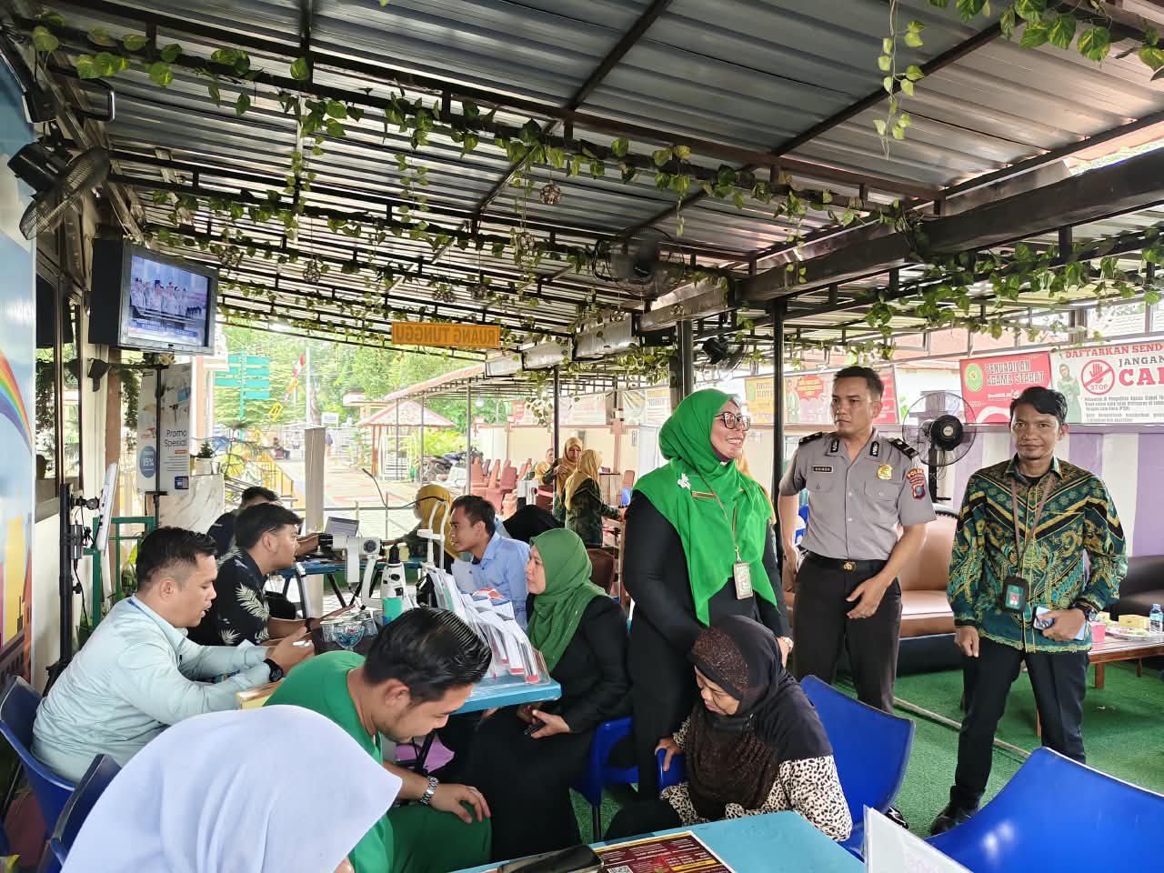 HUT MARI ke-81 dan HUT RI Dirangkai Kegiatan Sosial, Pengadilan Hadir Bersama Masyarakat di Langkat
