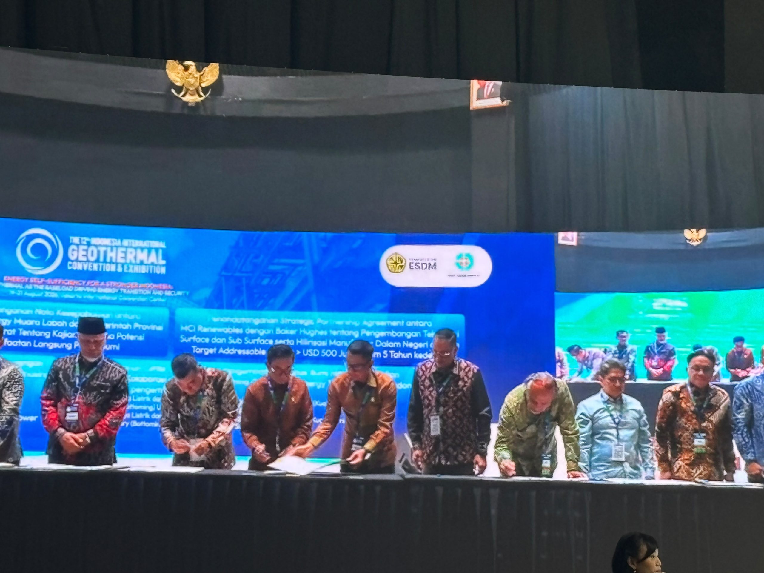 ‎Hadir di IIGCE 2026, Bupati Taput  Komitmen Dukung Percepatan Transisi Energi Hijau dan Pemanfaatan Panas Bumi Sarulla  ‎