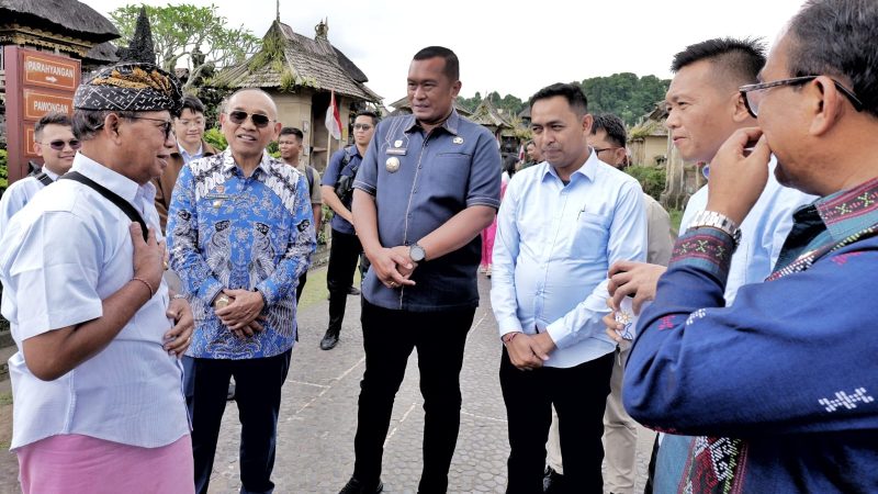 Dukungan KEK Danau Toba, Bupati Simalungun Adopsi “Kepemimpinan Berani Bangli hingga Manajemen Panglipuran, Bali