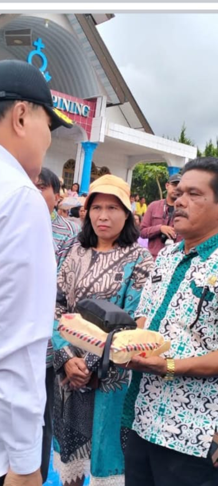 Bantuan Spontanitas Rp.250 Juta Pengganti Oleh-oleh Menko Polkam Bukan untuk Masyarakat Adiankoting, Melainkan Untuk Membantu Operasional Desa dan Kecamatan