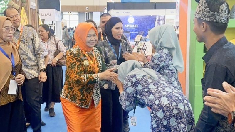 Plt. Bupati Tiorita Promosikan Produk Unggulan Langkat di APKASI Otonomi Expo 2026