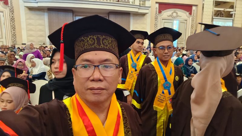 Sanco Simanullang Raih Gelar Sarjana Hukum dan Penghargaan Wisudawan Berkarya pada Wisuda ke-76 Universitas Pembangunan Panca Budi