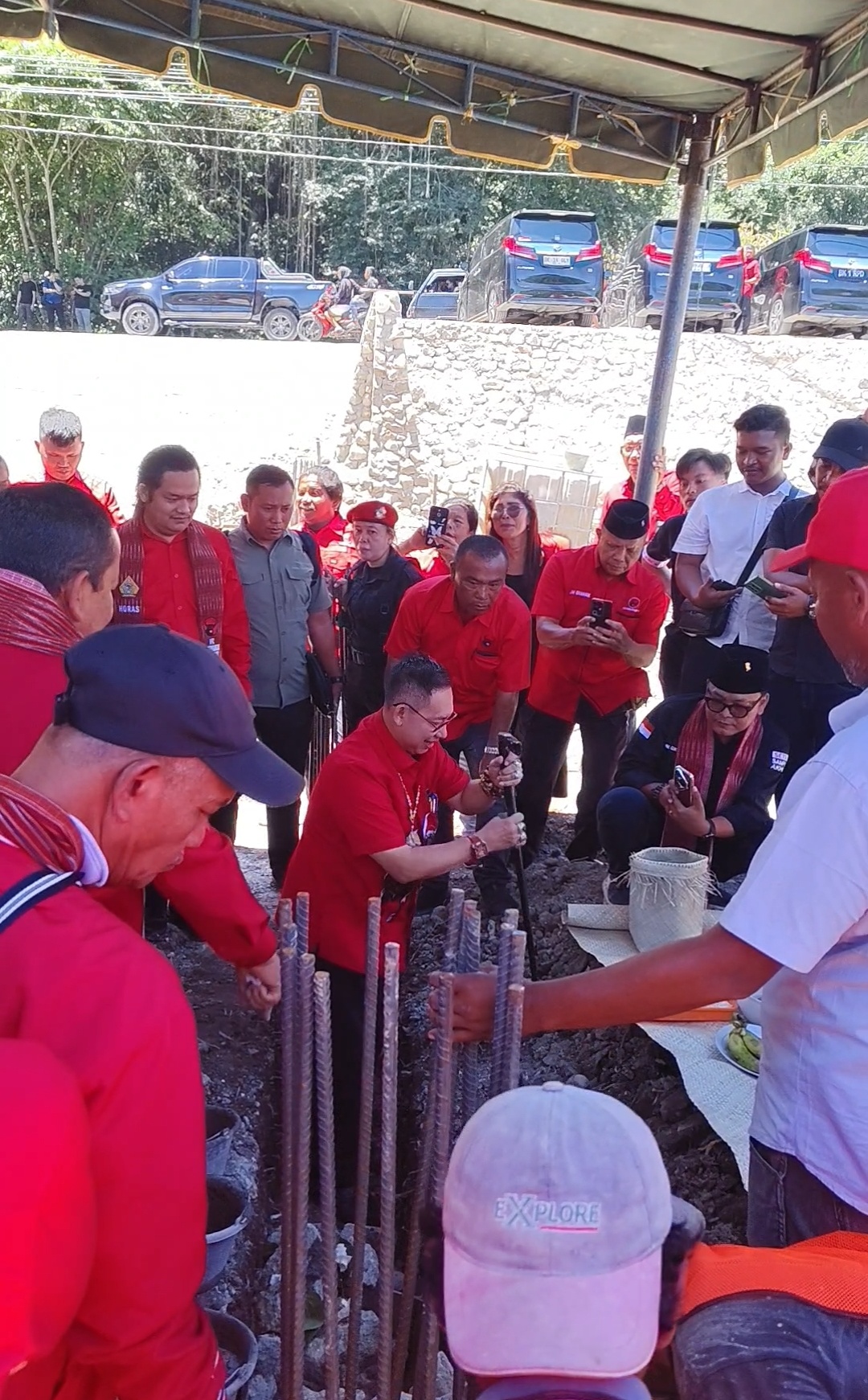 Ketua DPRD Medan Hadiri Peletakan Batu Pertama Pembangunan Kantor DPC PDI Perjuangan Samosir