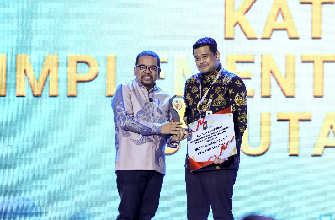 Terima Penghargaan dari Kemendagri, Bobby Nasution Komitmen Terus Hadirkan Hunian Layak dan Terjangkau bagi Masyarakat