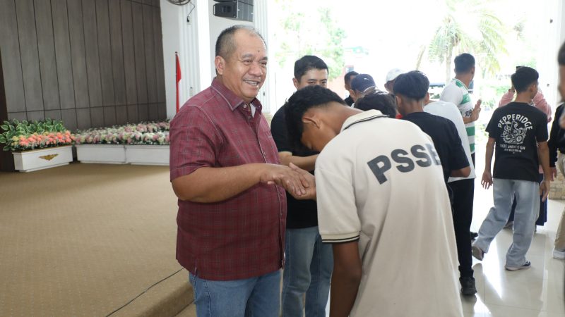 Bupati Asahan Lepas Kontingen Sepak Bola Piala Soeratin U-13 dan U-15
