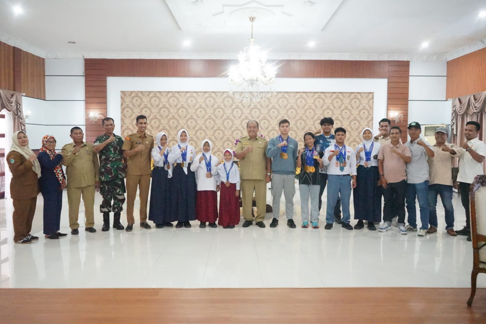 Bupati Asahan Apresiasi Atlet Renang Peraih 22 Medali