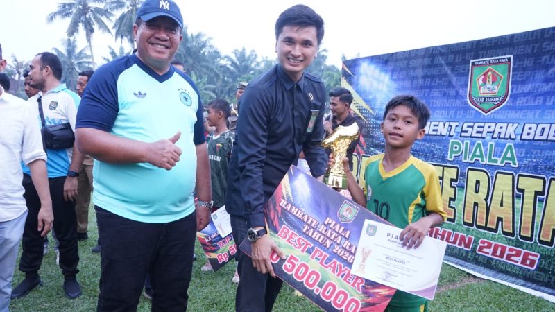 Bupati Asahan Tutup Turnamen Sepak Bola Rambate Rata Raya Cup U 10