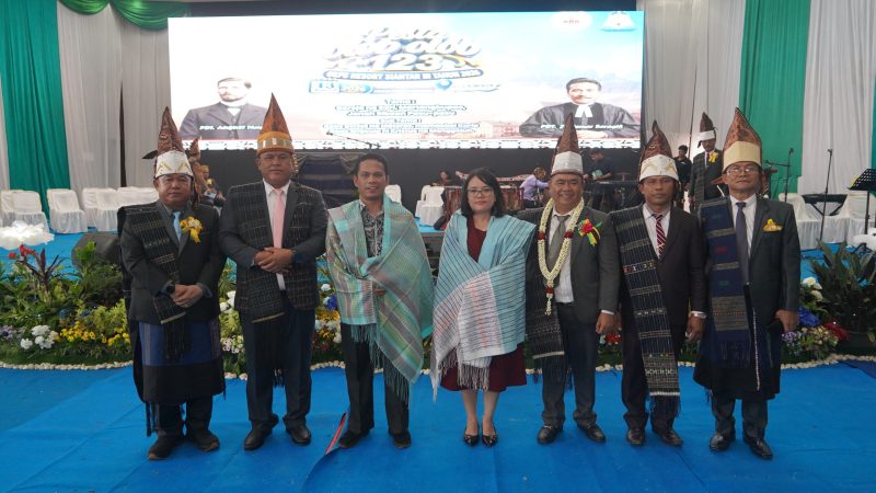 Wali Kota Pematangsiantar Diwakili Sekretaris Daerah Hadiri Pesta Olob-Olob GKPS Resort Siantar III