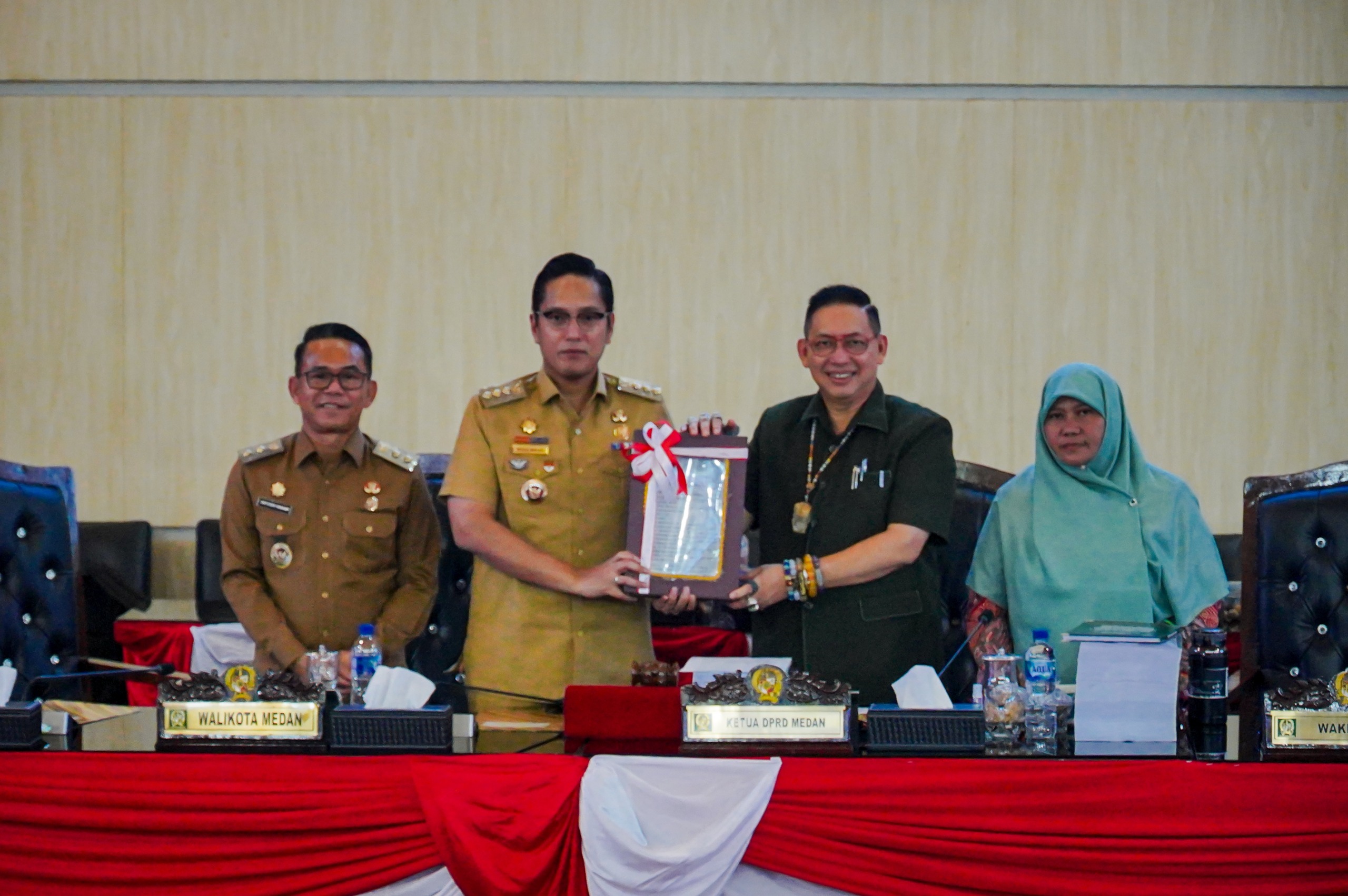 Jawab Fraksi DPRD Medan, Rico Waas Tegaskan P-APBD 2026 Difokuskan Untuk Banjir, Infrastruktur, Pendidikan Hingga Medan Utara