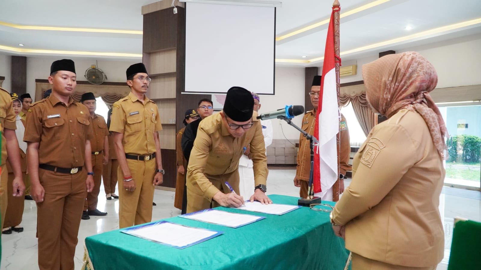 Plt. Bupati Langkat Tiorita Perkuat Kinerja ASN Lewat Pelantikan Pejabat Fungsional