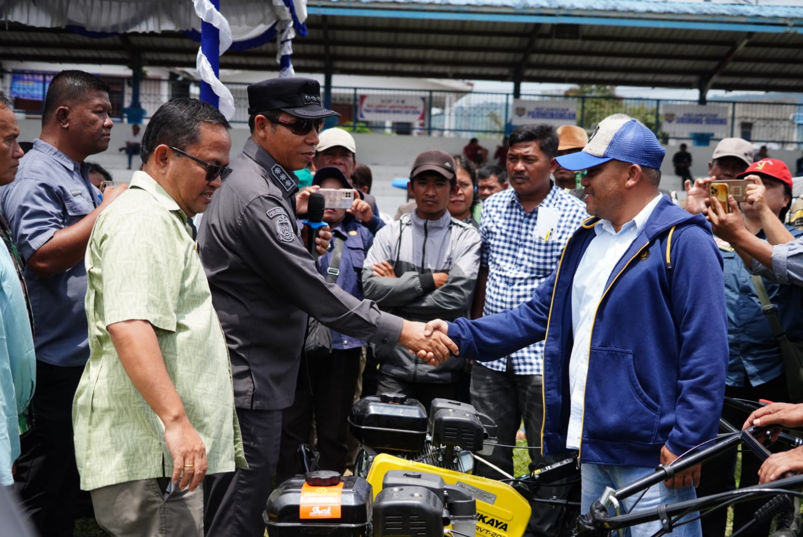 ‎Perkuat Mekanisasi dan Percepat Pemulihan Pertanian, Pemkab Tapanuli Utara Salurkan 527 Unit Alsintan