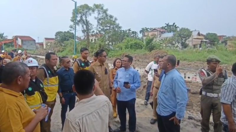Puluhan Tahun Warga Bumi Asri Menunggu, Akhirnya Rico Waas Bangun Drainase untuk Atasi Banjir
